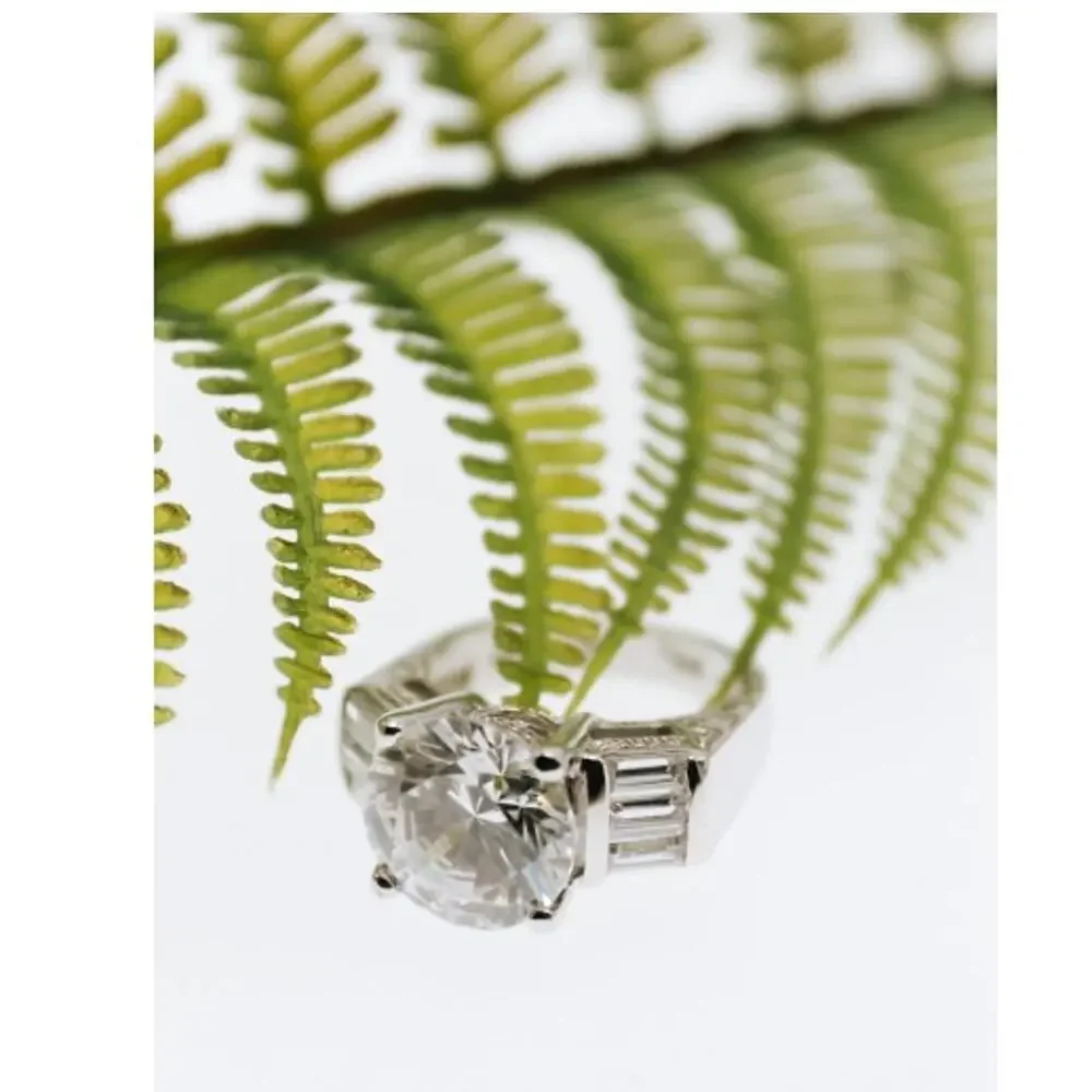 925 Sterling Silver CZ Ring Size 5.5